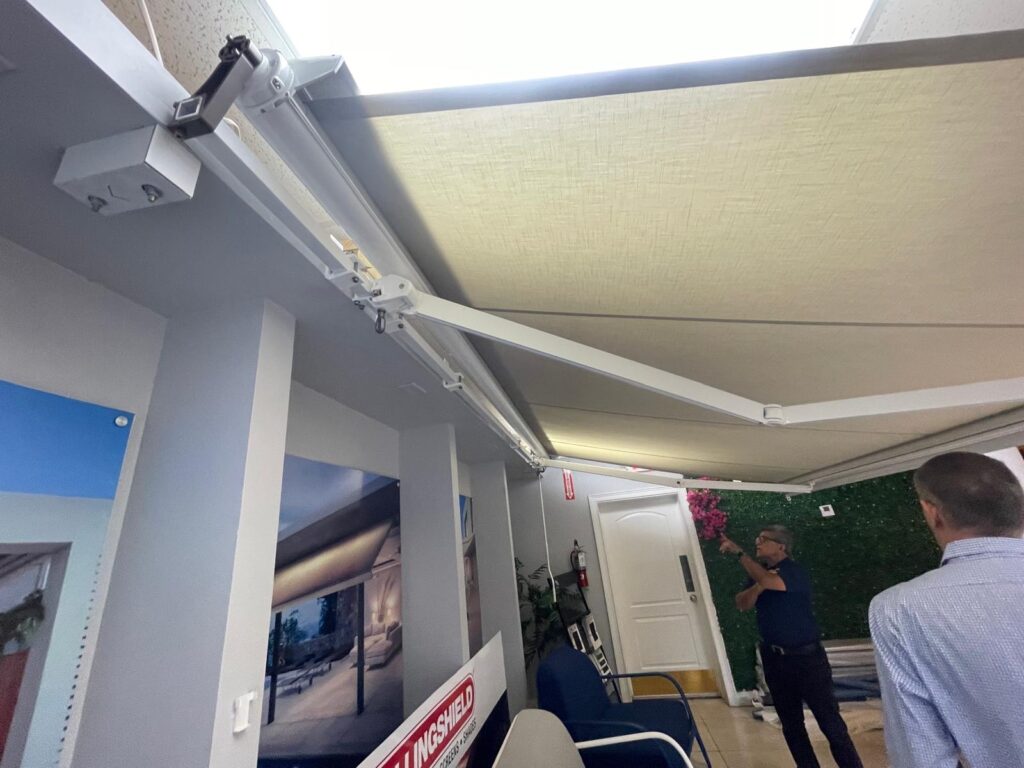 Dialux MIA custom awnings and gazebos for outdoor spaces